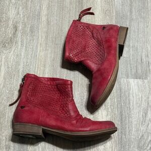 Roxy Vallere 6.5 Red Ankle Boots‎ Women's Suede Leatherette Cutout Boho Casual